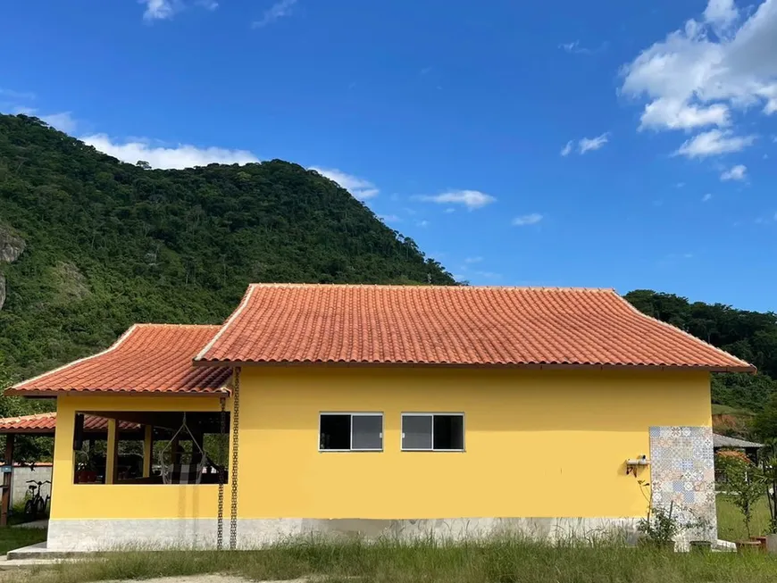 Foto 1 de Casa com 3 Quartos à venda, 650m² em Papucaia, Cachoeiras de Macacu