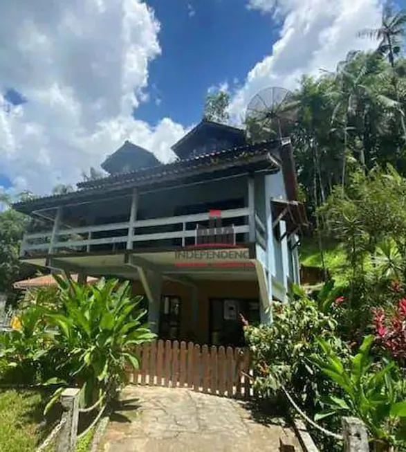 Foto 1 de Casa com 3 Quartos à venda, 380m² em Horto Florestal, Ubatuba