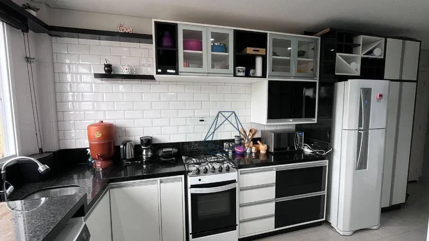 Foto 1 de Apartamento com 1 Quarto à venda, 29m² em Capão da Imbuia, Curitiba