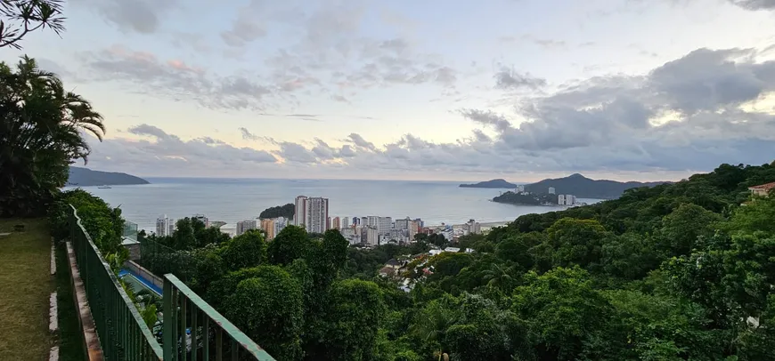 Foto 1 de Casa com 4 Quartos à venda, 1138m² em Marapé, Santos