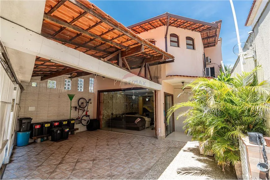 Foto 1 de Casa com 4 Quartos à venda, 130m² em Cocotá, Rio de Janeiro