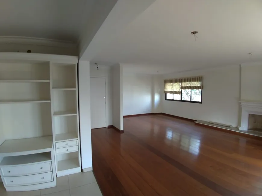 Foto 1 de Apartamento com 3 Quartos à venda, 254m² em Real Parque, São Paulo