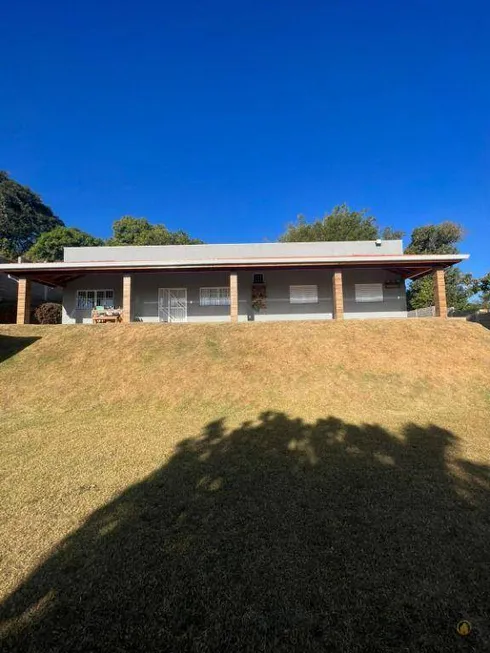 Foto 1 de Fazenda/Sítio com 3 Quartos à venda, 150m² em Recanto Fortuna, Franca