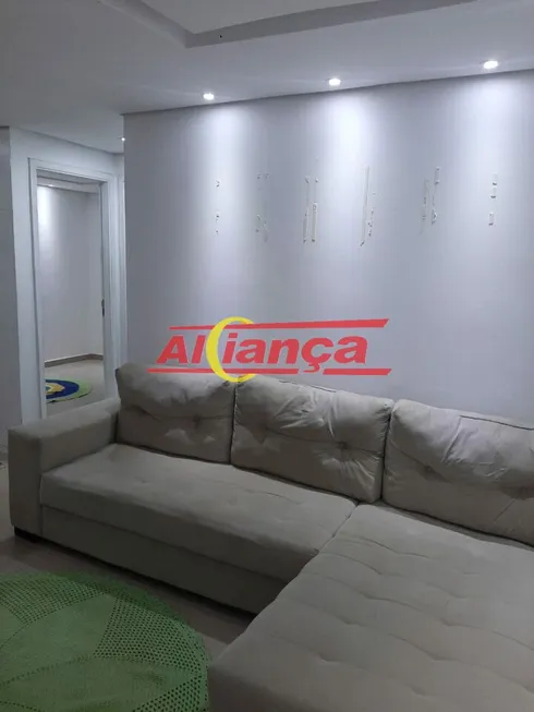 Foto 1 de Apartamento com 2 Quartos à venda, 42m² em Água Chata, Guarulhos