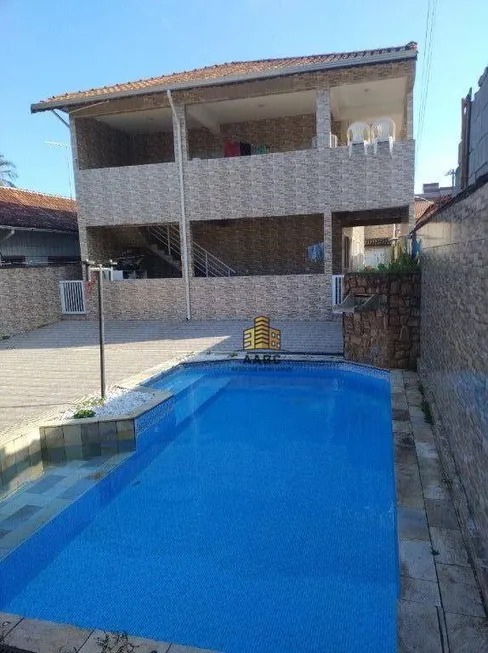 Foto 1 de Sobrado com 3 Quartos à venda, 373m² em Solemar, Praia Grande