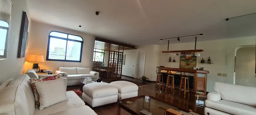 Foto 1 de Apartamento com 4 Quartos à venda, 271m² em Jardins, São Paulo