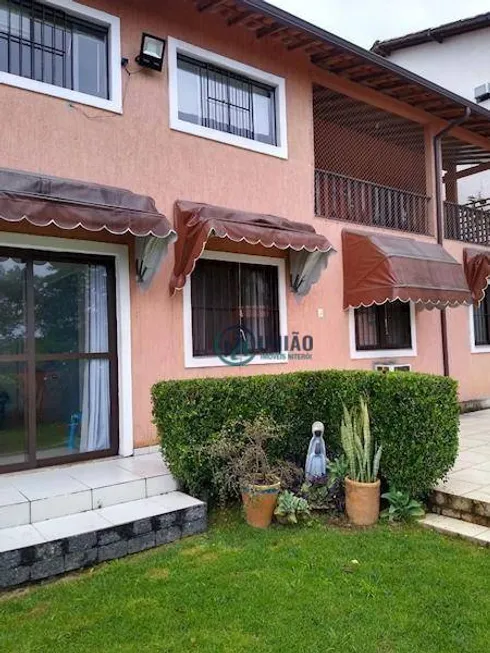 Foto 1 de Casa de Condomínio com 5 Quartos à venda, 260m² em Sapê, Niterói