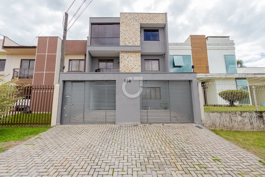 Foto 1 de Sobrado com 3 Quartos à venda, 201m² em São Pedro, São José dos Pinhais