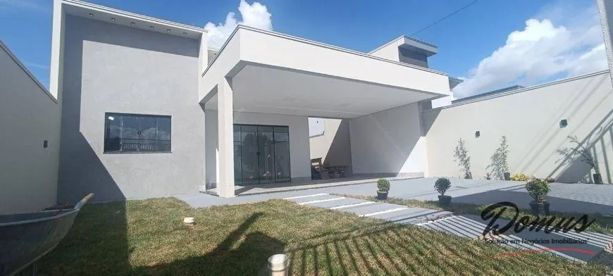 Foto 1 de Casa com 2 Quartos à venda, 91m² em Jardim Bougainville , Sinop