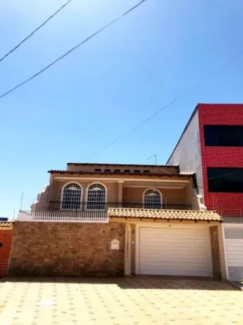 Foto 1 de Casa com 4 Quartos para alugar, 600m² em Taguatinga Norte, Brasília