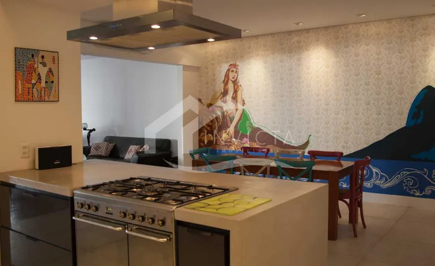 Foto 1 de Apartamento com 3 Quartos à venda, 300m² em Copacabana, Rio de Janeiro