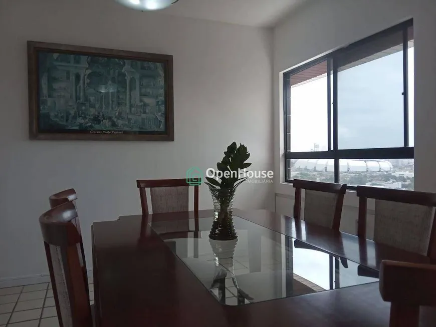 Foto 1 de Apartamento com 3 Quartos à venda, 186m² em Candelária, Natal