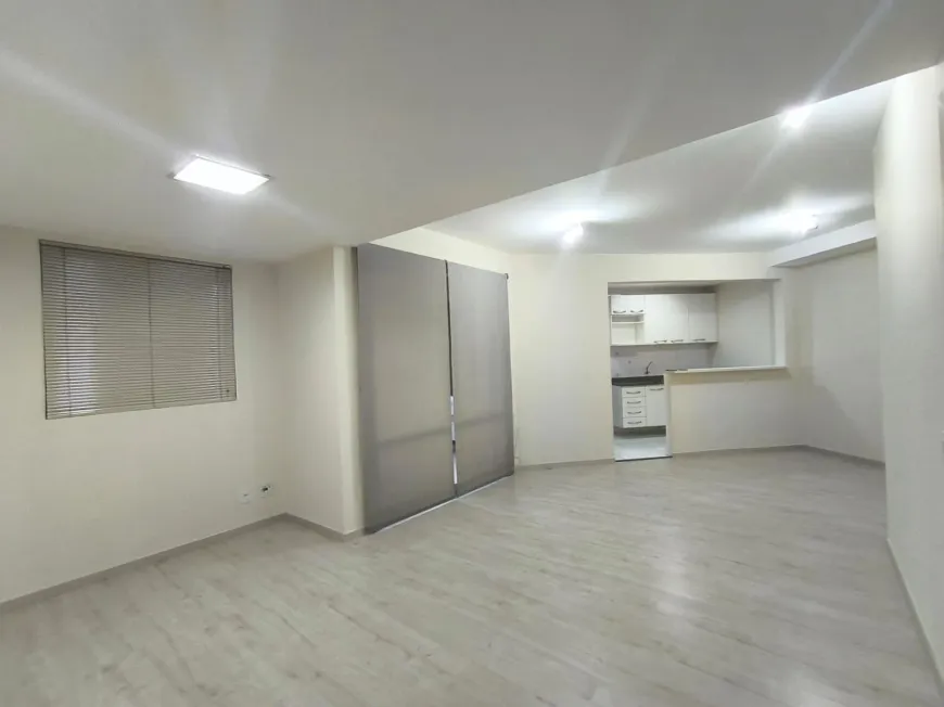 Foto 1 de Apartamento com 2 Quartos para alugar, 72m² em Andrade, Londrina