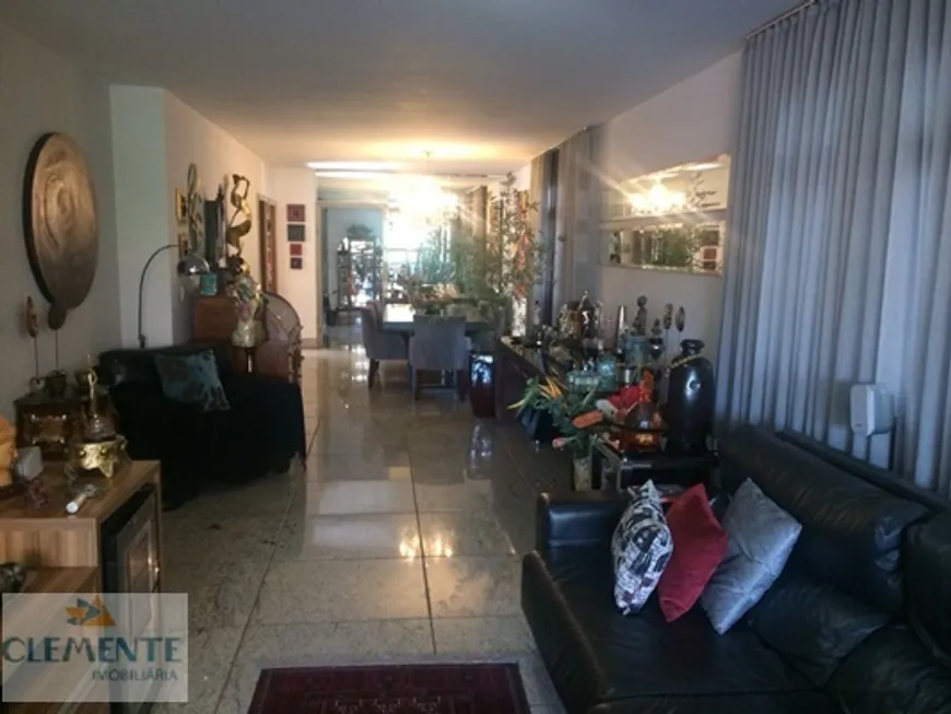 Foto 1 de Apartamento com 4 Quartos à venda, 220m² em Funcionários, Belo Horizonte