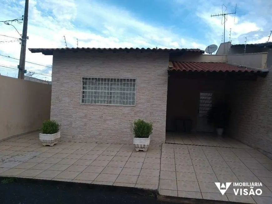 Foto 1 de Casa com 3 Quartos à venda, 110m² em Abadia, Uberaba