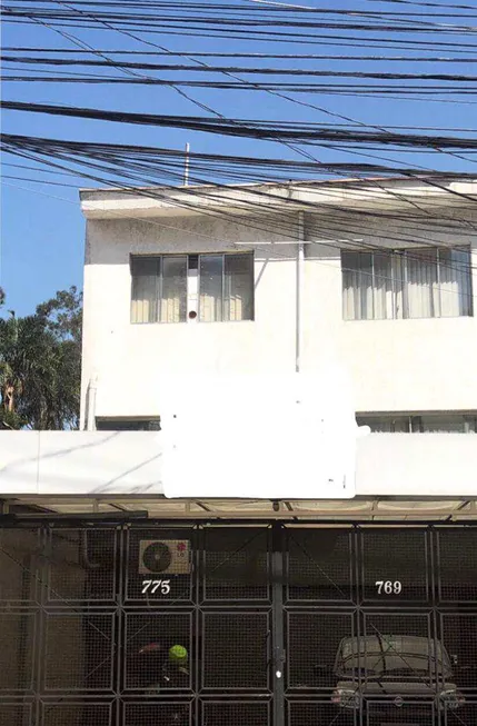 Foto 1 de Sobrado com 4 Quartos para alugar, 173m² em Vila Romana, São Paulo