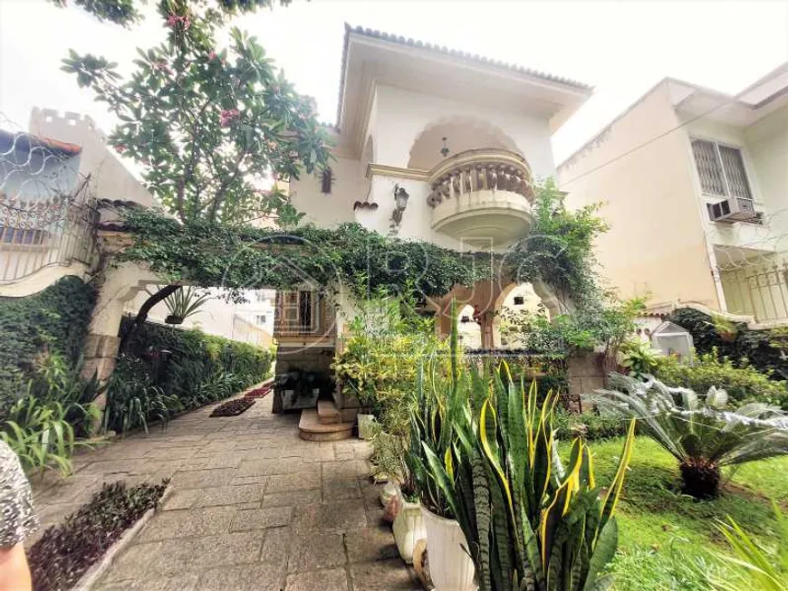 Foto 1 de Casa com 3 Quartos à venda, 293m² em Grajaú, Rio de Janeiro