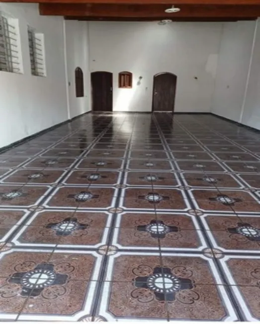 Foto 1 de Casa com 3 Quartos à venda, 250m² em Vila Martinez, Jacareí