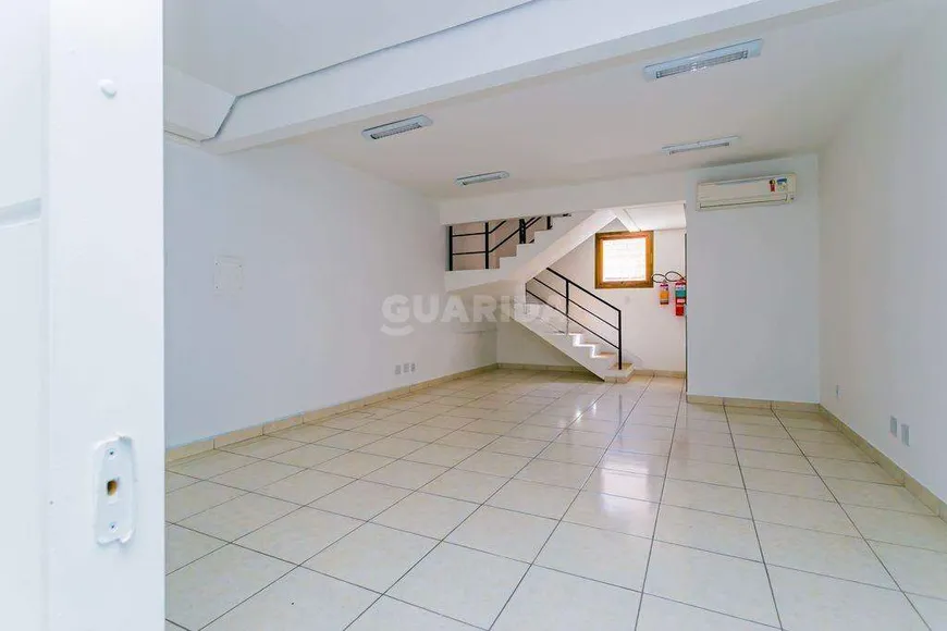 Foto 1 de Ponto Comercial para alugar, 102m² em Bom Fim, Porto Alegre