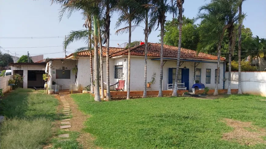 Foto 1 de Casa com 2 Quartos à venda, 350m² em CARDEAL, Elias Fausto