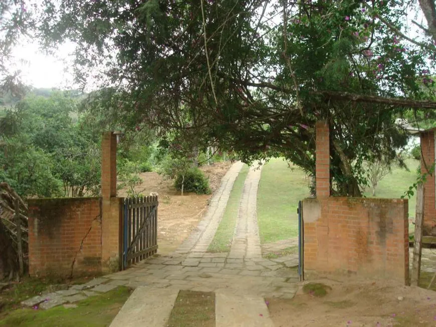 Foto 1 de Fazenda/Sítio com 3 Quartos à venda, 235m² em Santa Rita, Teresópolis