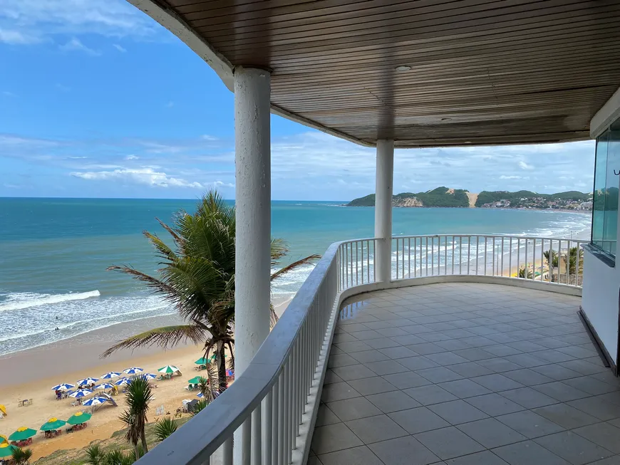 Foto 1 de Casa com 6 Quartos para venda ou aluguel, 600m² em Ponta Negra, Natal