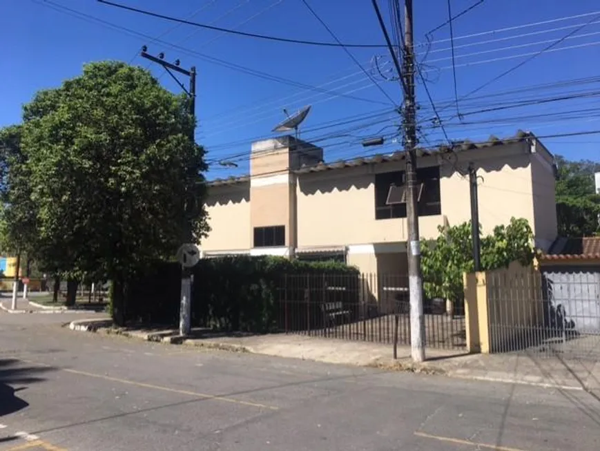 Foto 1 de Casa com 4 Quartos à venda, 221m² em Vila Santa Cecília, Volta Redonda