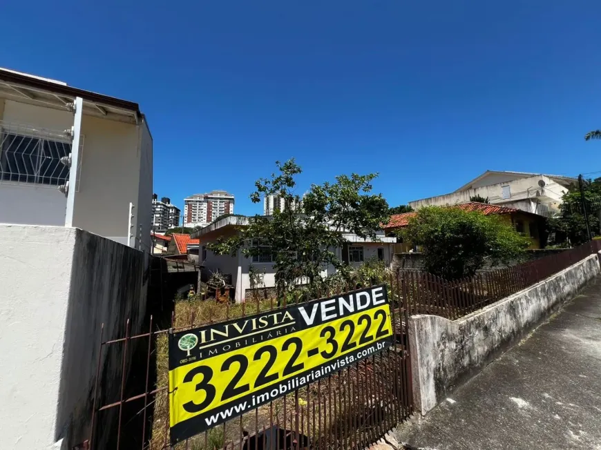 Foto 1 de Lote/Terreno à venda, 393m² em Estreito, Florianópolis