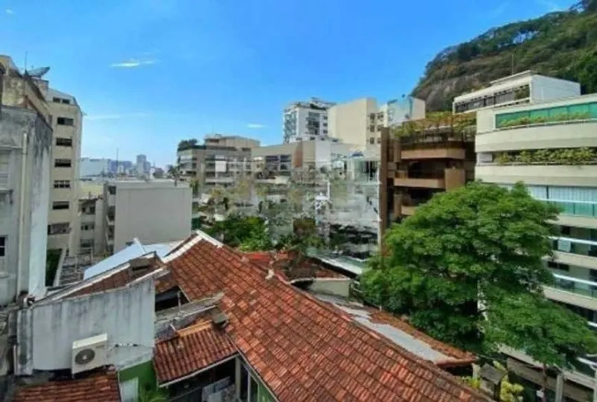 Foto 1 de Apartamento com 3 Quartos à venda, 120m² em Leblon, Rio de Janeiro