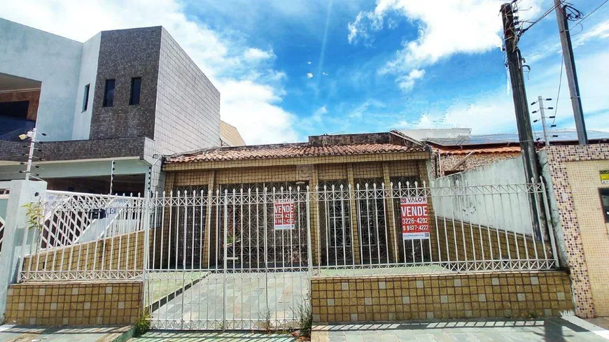 Foto 1 de Casa com 4 Quartos à venda, 208m² em Jabotiana, Aracaju