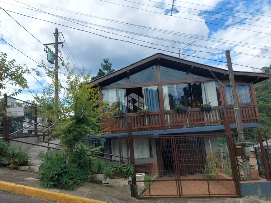 Foto 1 de Casa com 3 Quartos à venda, 108m² em Tres Pinheiros, Gramado