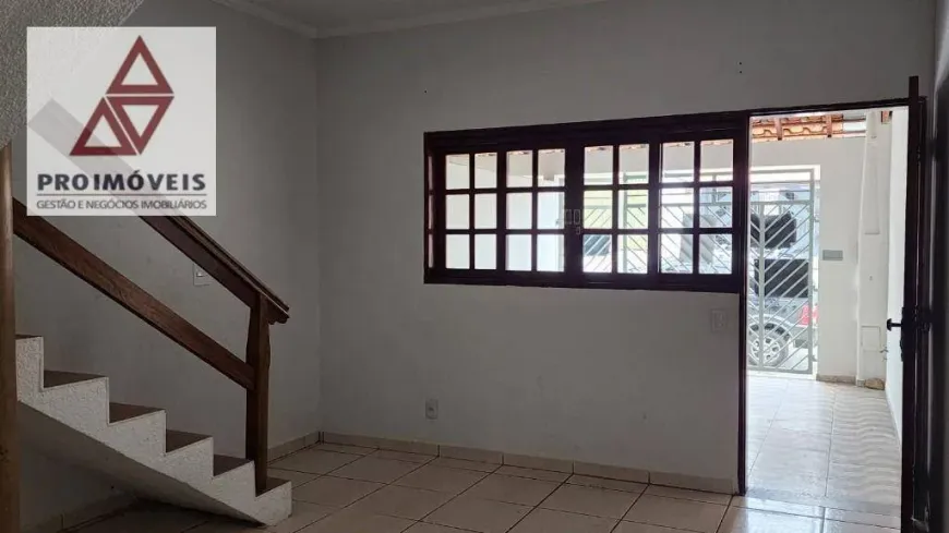 Foto 1 de Casa com 2 Quartos para alugar, 100m² em Jardim São Domingos, Americana