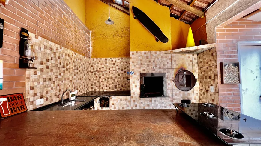 Foto 1 de Casa com 4 Quartos à venda, 162m² em Cajuru, Curitiba