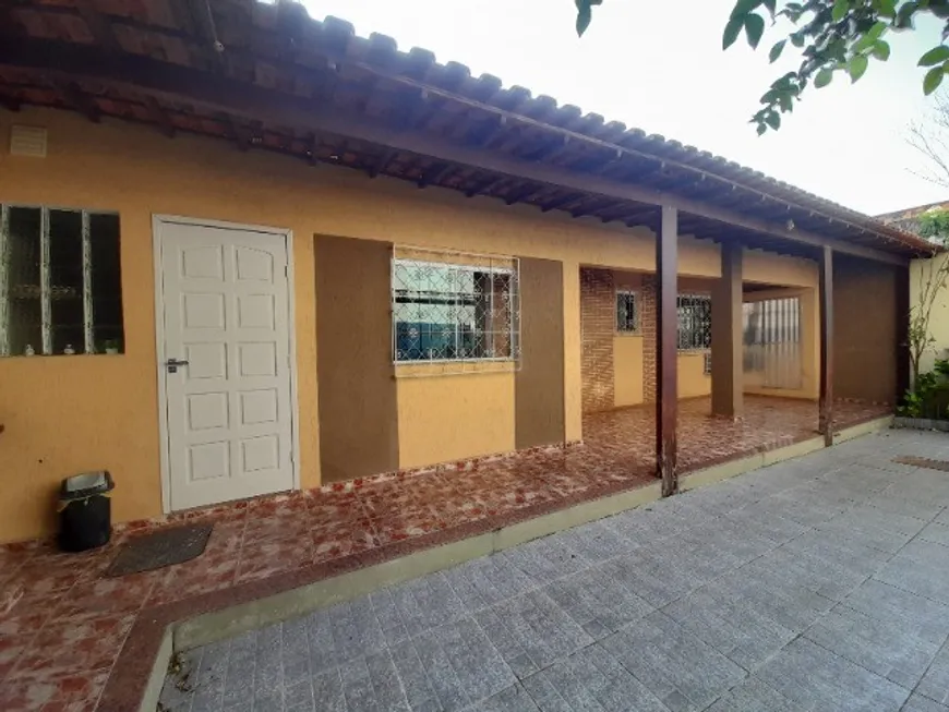 Foto 1 de Casa com 2 Quartos à venda, 64m² em Trindade, São Gonçalo