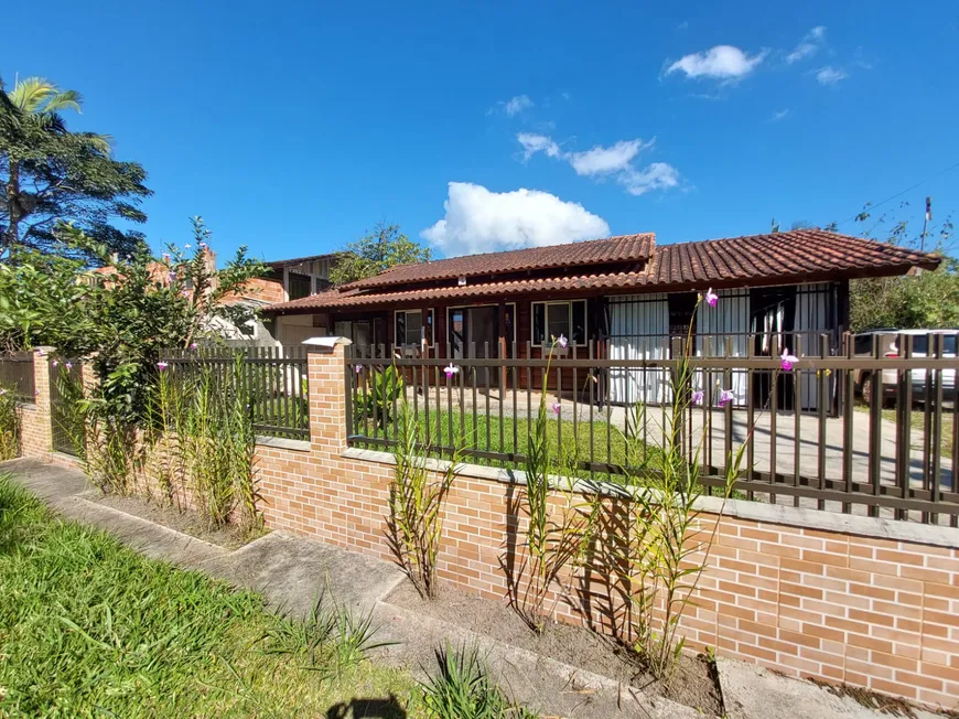 Foto 1 de Casa com 2 Quartos à venda, 60m² em Ubatuba, São Francisco do Sul