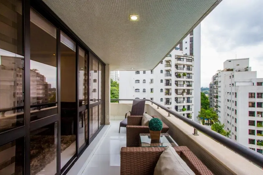 Foto 1 de Apartamento com 4 Quartos à venda, 310m² em Higienópolis, São Paulo