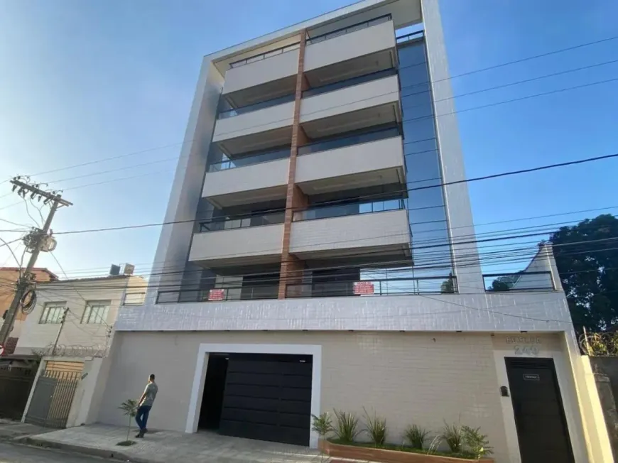 Foto 1 de Apartamento com 3 Quartos à venda, 90m² em Centro, Montes Claros