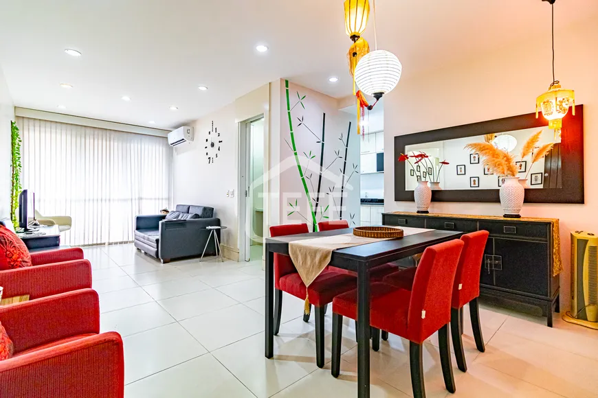 Foto 1 de Apartamento com 2 Quartos para venda ou aluguel, 77m² em Copacabana, Rio de Janeiro