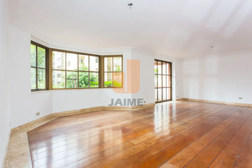 Foto 1 de Apartamento com 3 Quartos à venda, 198m² em Cerqueira César, São Paulo