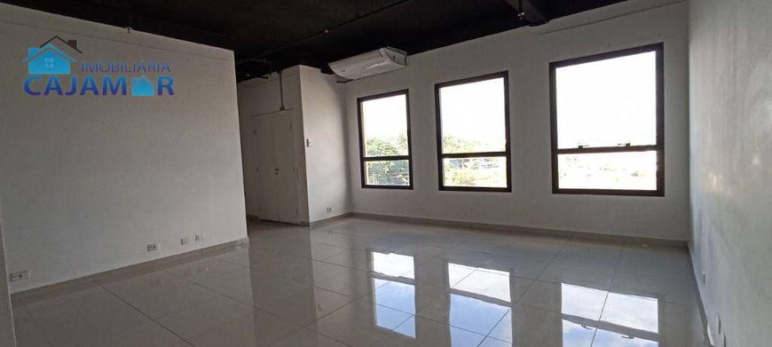 Sala Comercial na Alameda Araguaia, Alphaville em Barueri, por R$ 3.369
