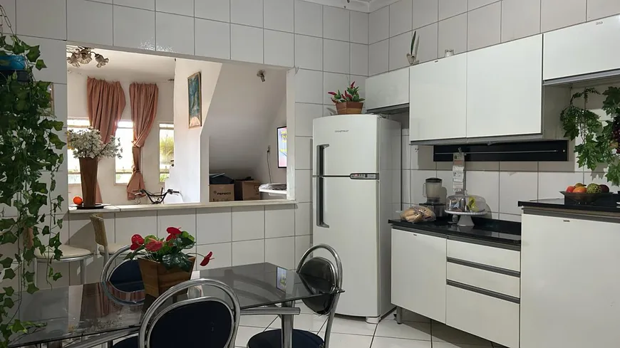 Foto 1 de Sobrado com 4 Quartos à venda, 180m² em Renascer, Cuiabá