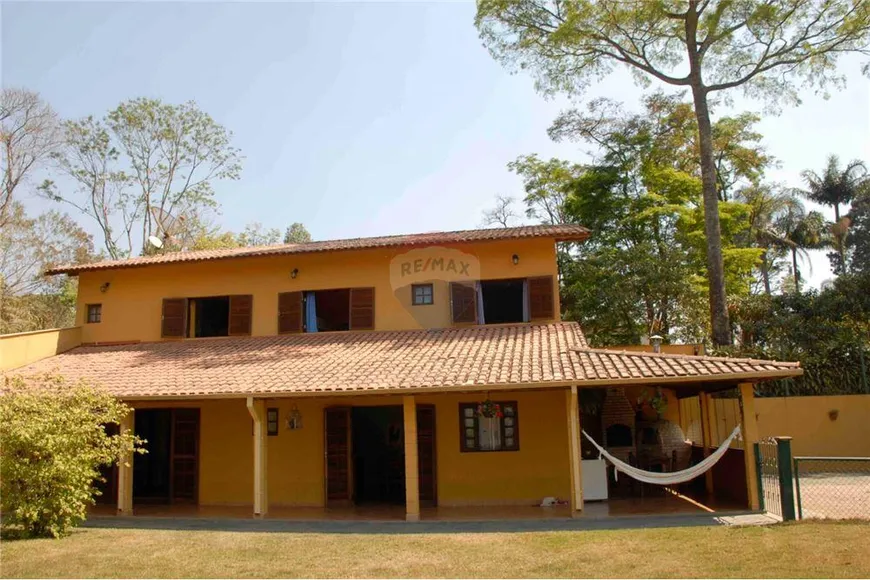 Foto 1 de Casa de Condomínio com 3 Quartos à venda, 340m² em Pirucaia, Mairiporã