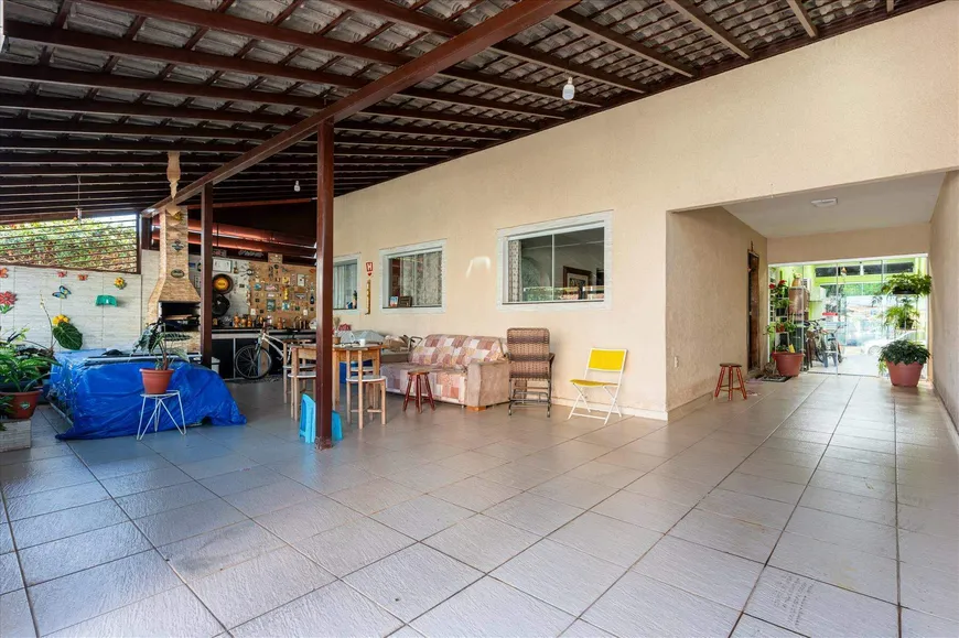 Foto 1 de Casa com 4 Quartos à venda, 200m² em Guara II, Brasília