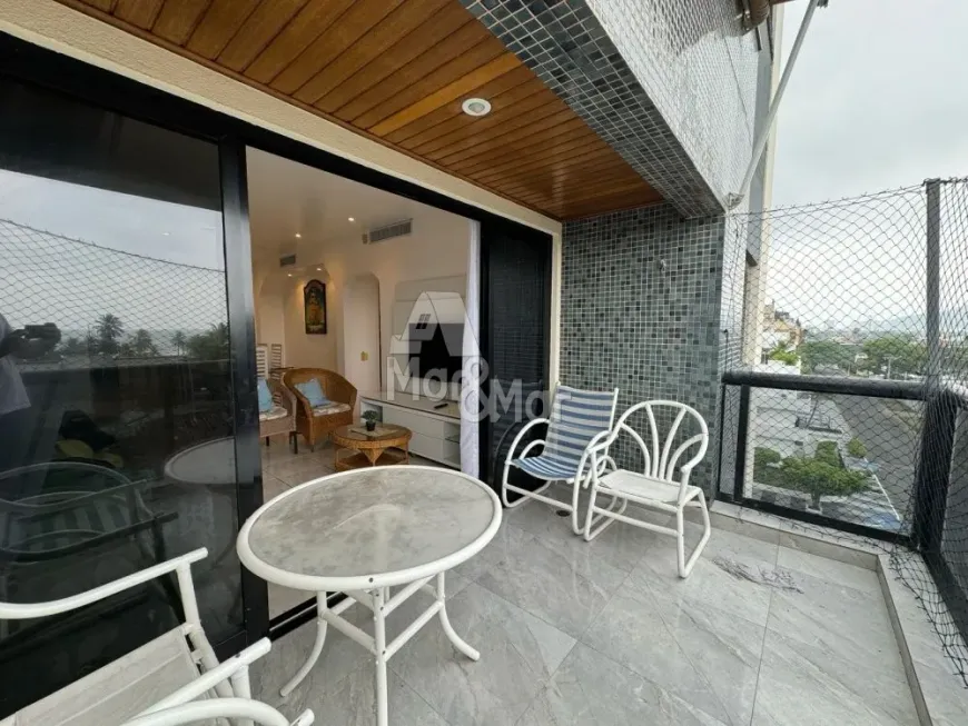 Foto 1 de Apartamento com 4 Quartos à venda, 120m² em Enseada, Guarujá