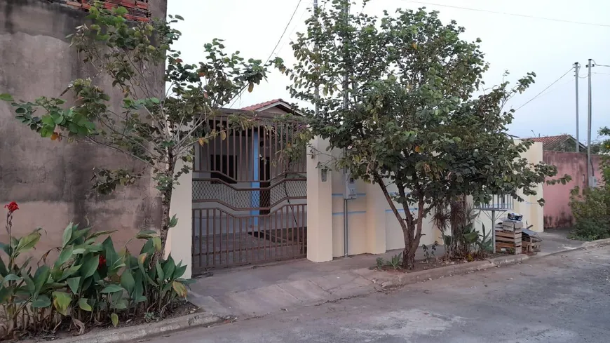 Foto 1 de Casa com 2 Quartos à venda, 116m² em Loteamento Belita Costa Marques, Cuiabá