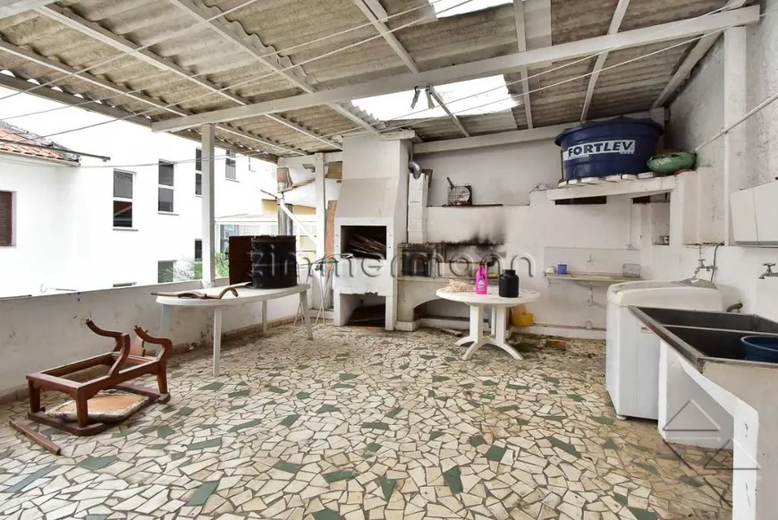 Foto 1 de Casa com 6 Quartos à venda, 240m² em Vila Mariana, São Paulo