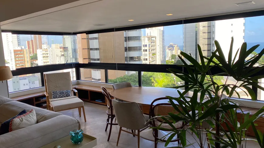 Foto 1 de Apartamento com 3 Quartos à venda, 260m² em Barra, Salvador