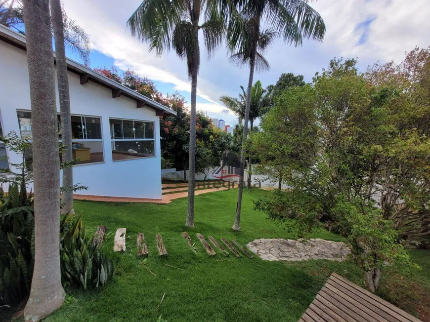 Foto 1 de Casa com 4 Quartos à venda, 300m² em Jardim Del Rey, Poços de Caldas