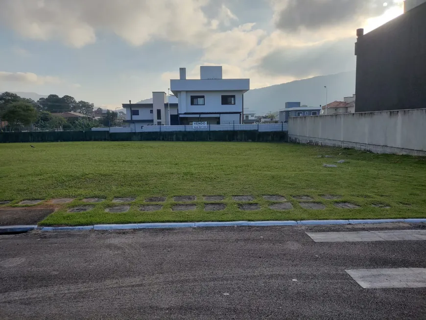 Foto 1 de Lote/Terreno à venda, 375m² em Ingleses do Rio Vermelho, Florianópolis