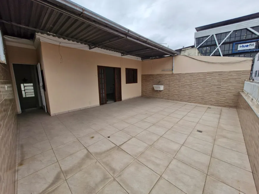 Foto 1 de Casa de Condomínio com 3 Quartos à venda, 130m² em Centro, Nilópolis